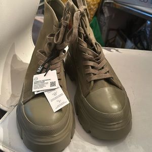 NWT ZARA Boots Size 8